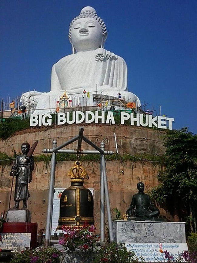 พระพุทธมิ่งมงคลเอกนาคคีรี ยอดเขานาคเกิด จ.ภูเก็ต 