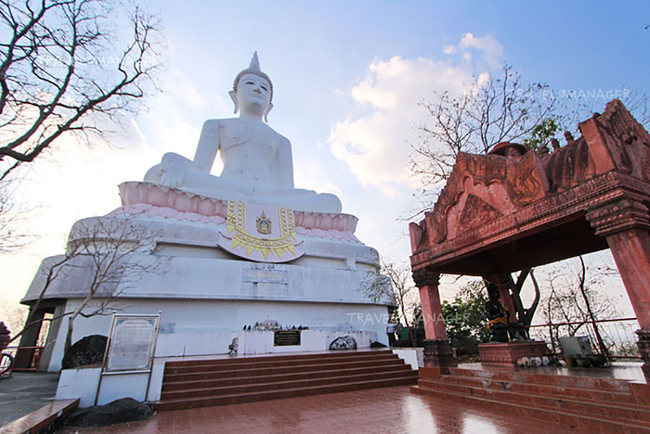 พระพุทธสุรินทรมงคล เขาชาย จ.สุรินทร์