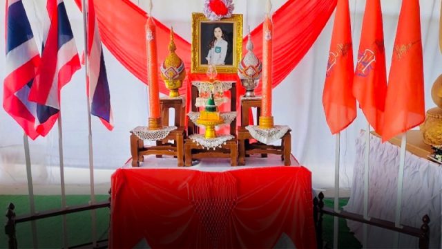 พิธีรับโคมเทียนแก้วและเทียนมาฆประทีปพระราชทาน
